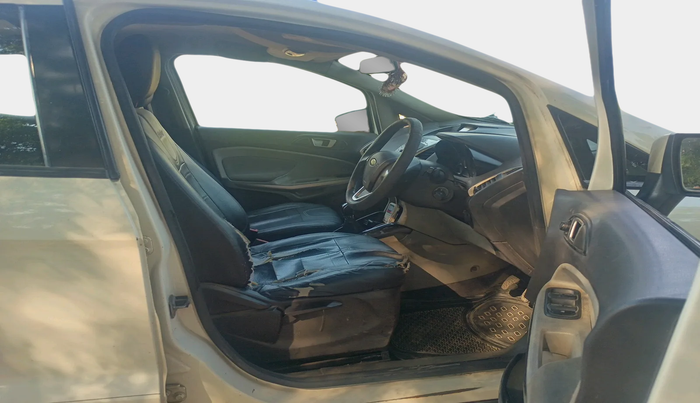 2015 Ford Ecosport TREND 1.5L DIESEL, Diesel, Manual, 2,04,564 km, interior