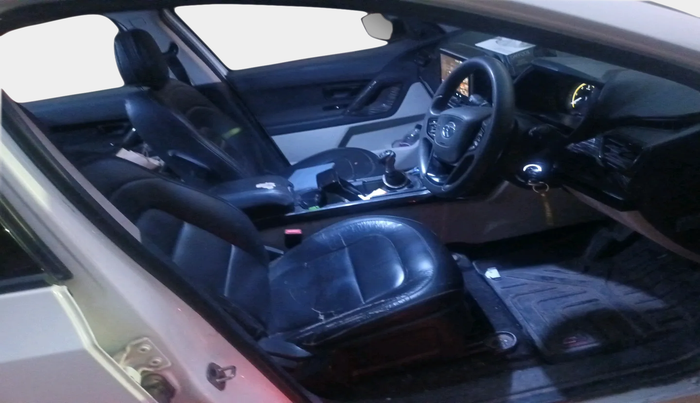 2023 Tata Safari XE, Diesel, Manual, 46,141 km, interior