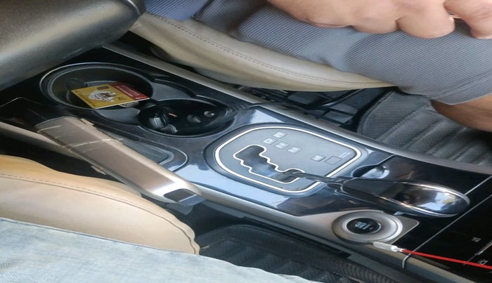 2018 Mahindra XUV500 W7 AT, Diesel, Automatic, 90,780 km, interior