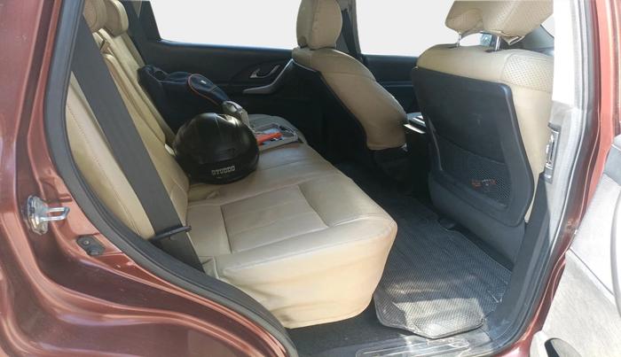 2018 Mahindra XUV500 W7 AT, Diesel, Automatic, 90,780 km, interior