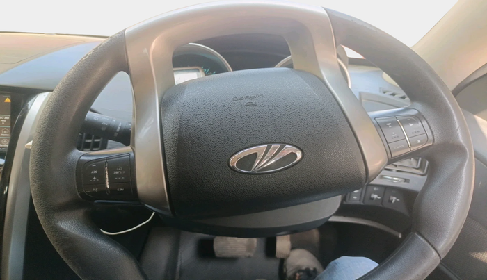 2018 Mahindra XUV500 W7 AT, Diesel, Automatic, 90,780 km, interior