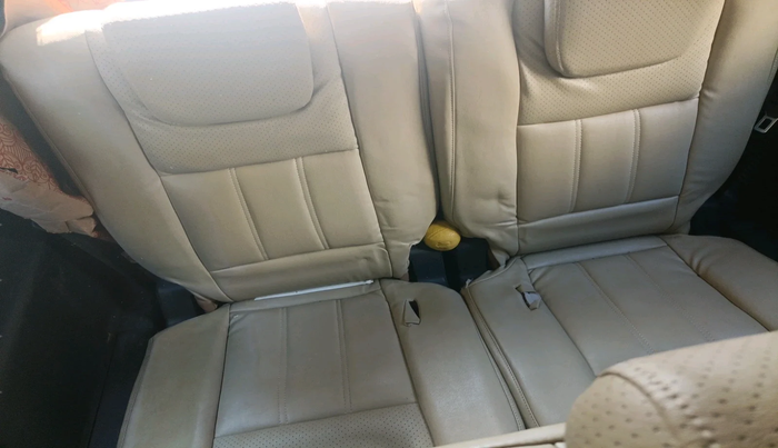 2018 Mahindra XUV500 W7 AT, Diesel, Automatic, 90,780 km, interior