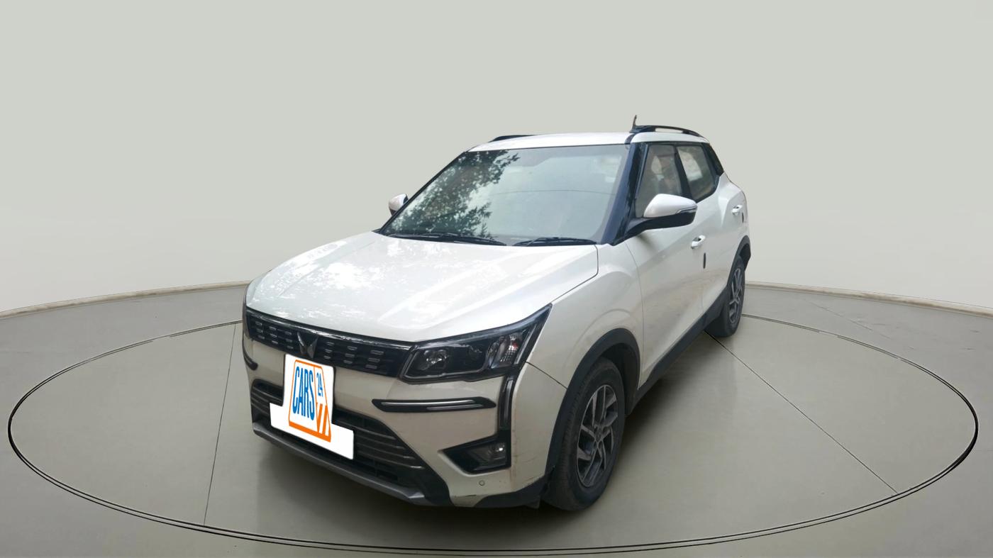 2022 Mahindra XUV300 W8 (O) 1.5 DIESEL AMT, Diesel, Automatic, 44,000 km, exterior