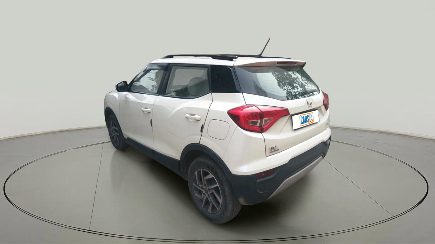 2022 Mahindra XUV300 W8 (O) 1.5 DIESEL AMT, Diesel, Automatic, 44,000 km, exterior
