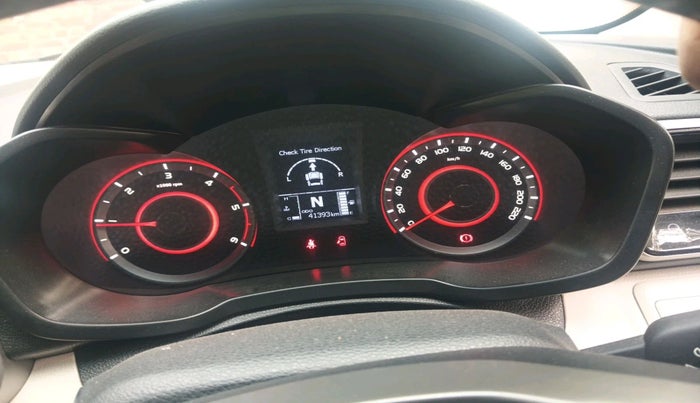 2022 Mahindra XUV300 W8 (O) 1.5 DIESEL AMT, Diesel, Automatic, 41,393 km, interior