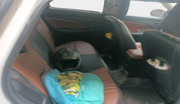 2022 Maruti BREZZA VXI SMART HYBRID, Petrol, Manual, 28,943 km, interior