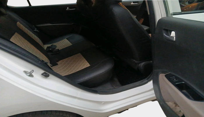 2017 Hyundai Grand i10 SPORTZ 1.2 KAPPA VTVT, Petrol, Manual, 1,34,443 km, interior