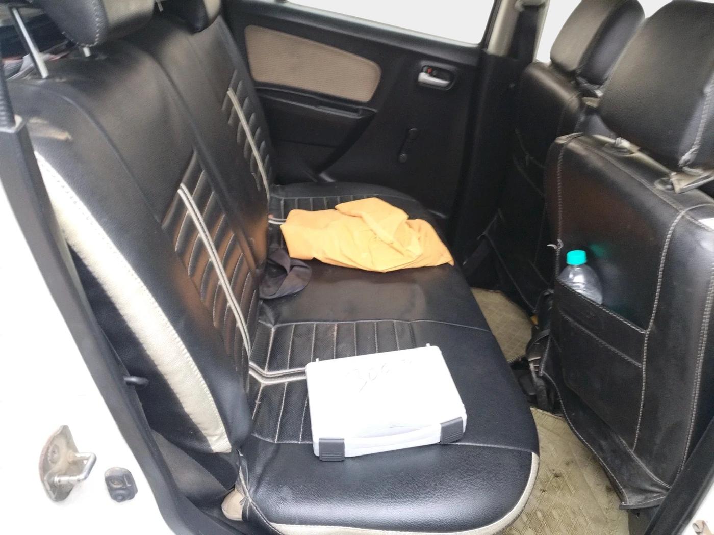 2017 Maruti Wagon R 1.0 LXI CNG, CNG, Manual, 1,29,330 km, interior