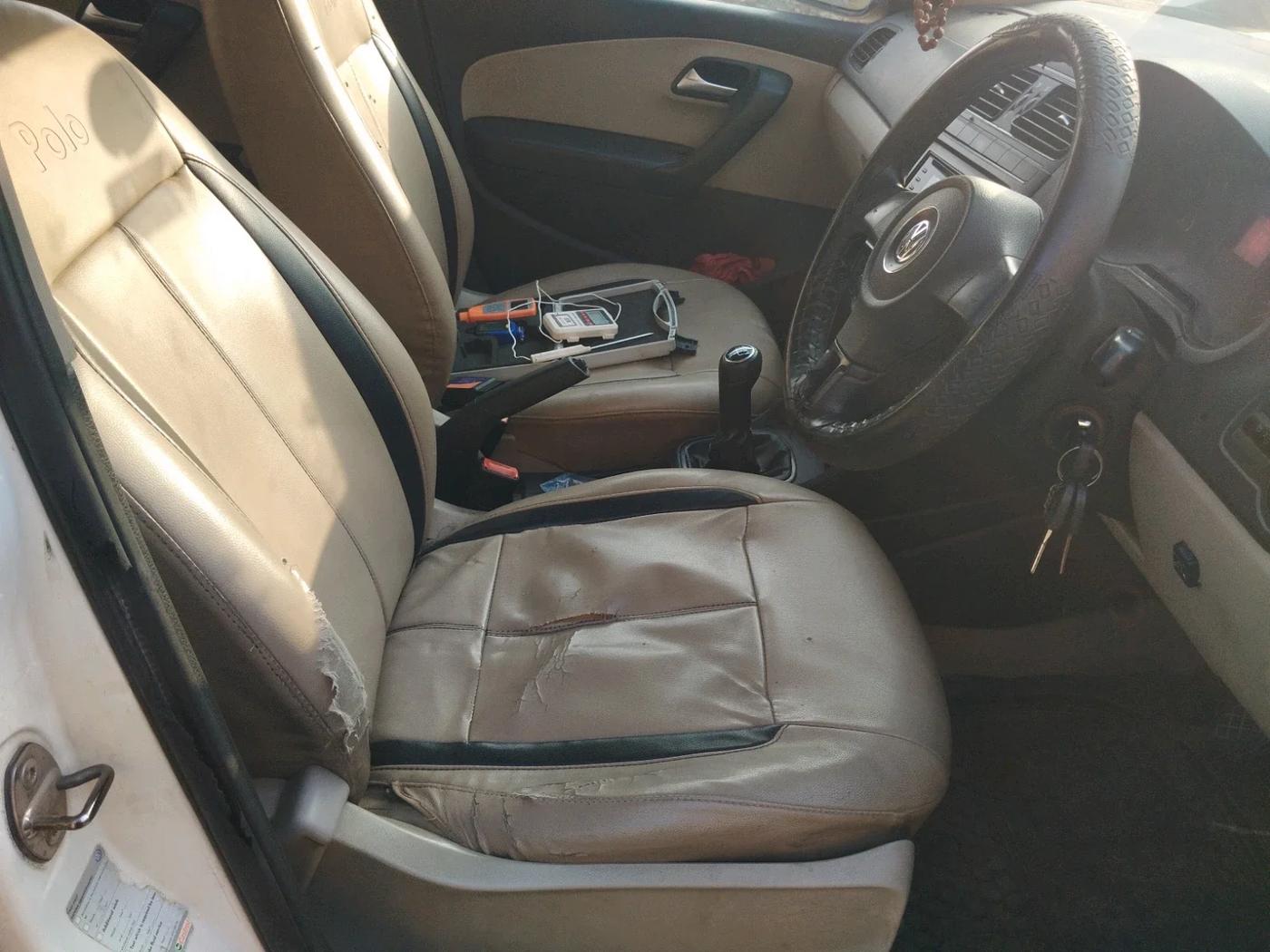 2011 Volkswagen Polo TRENDLINE 1.2L PETROL, CNG, Manual, 93,343 km, interior