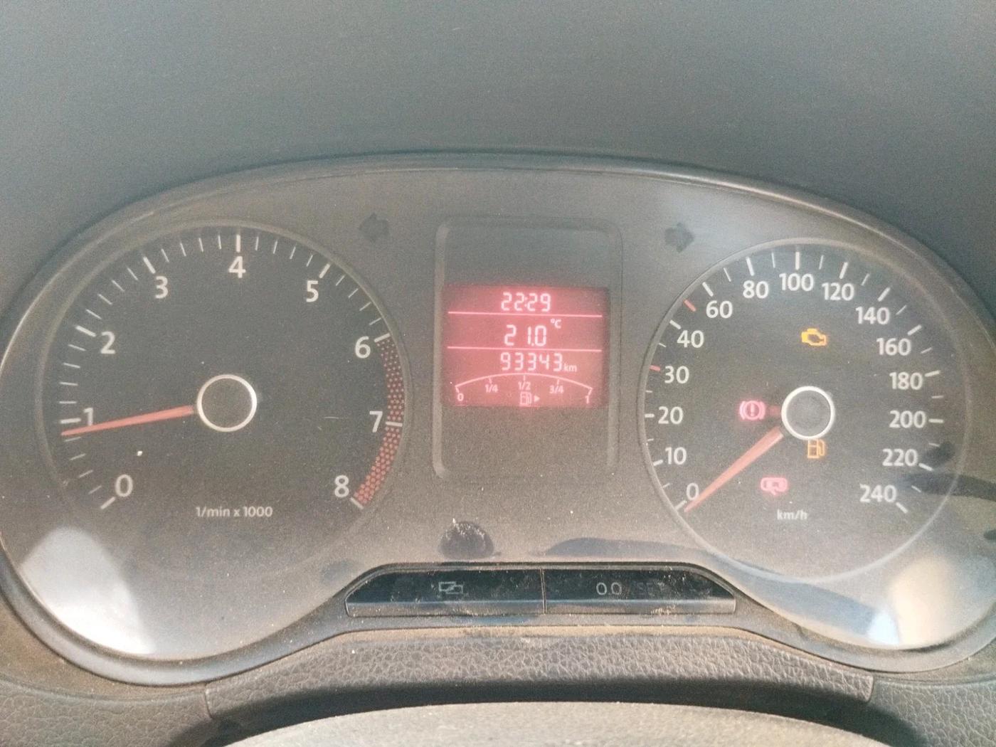 2011 Volkswagen Polo TRENDLINE 1.2L PETROL, CNG, Manual, 93,343 km, interior