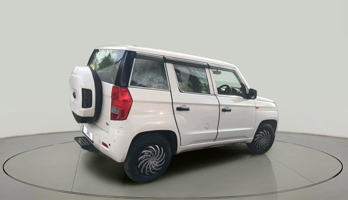 2018 Mahindra TUV300 T4 PLUS, Diesel, Manual, 99,935 km, exterior