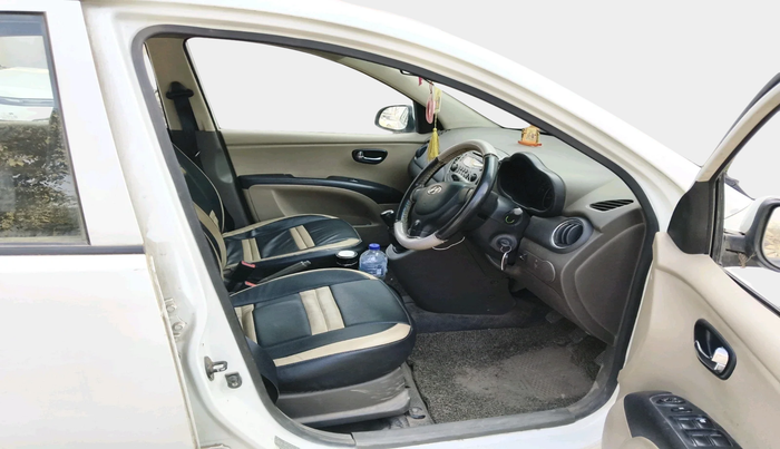 2012 Hyundai i10 SPORTZ 1.2, Petrol, Manual, 84,153 km, interior