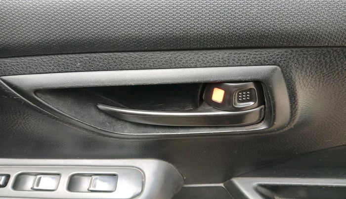 2014 Maruti Swift LXI, Petrol, Manual, 46,387 km, interior