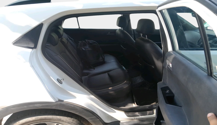 2017 Hyundai Creta SX PLUS AT 1.6 DIESEL, Diesel, Automatic, 1,05,609 km, interior