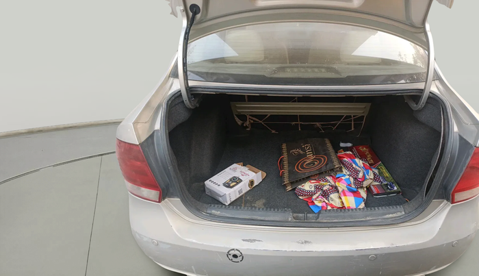 2011 Volkswagen Vento TRENDLINE 1.6, Petrol, Manual, 1,10,960 km, exterior