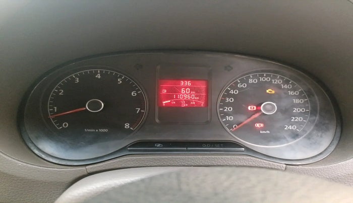 2011 Volkswagen Vento TRENDLINE 1.6, Petrol, Manual, 1,10,960 km, interior