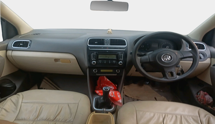 2011 Volkswagen Vento TRENDLINE 1.6, Petrol, Manual, 1,10,960 km, interior