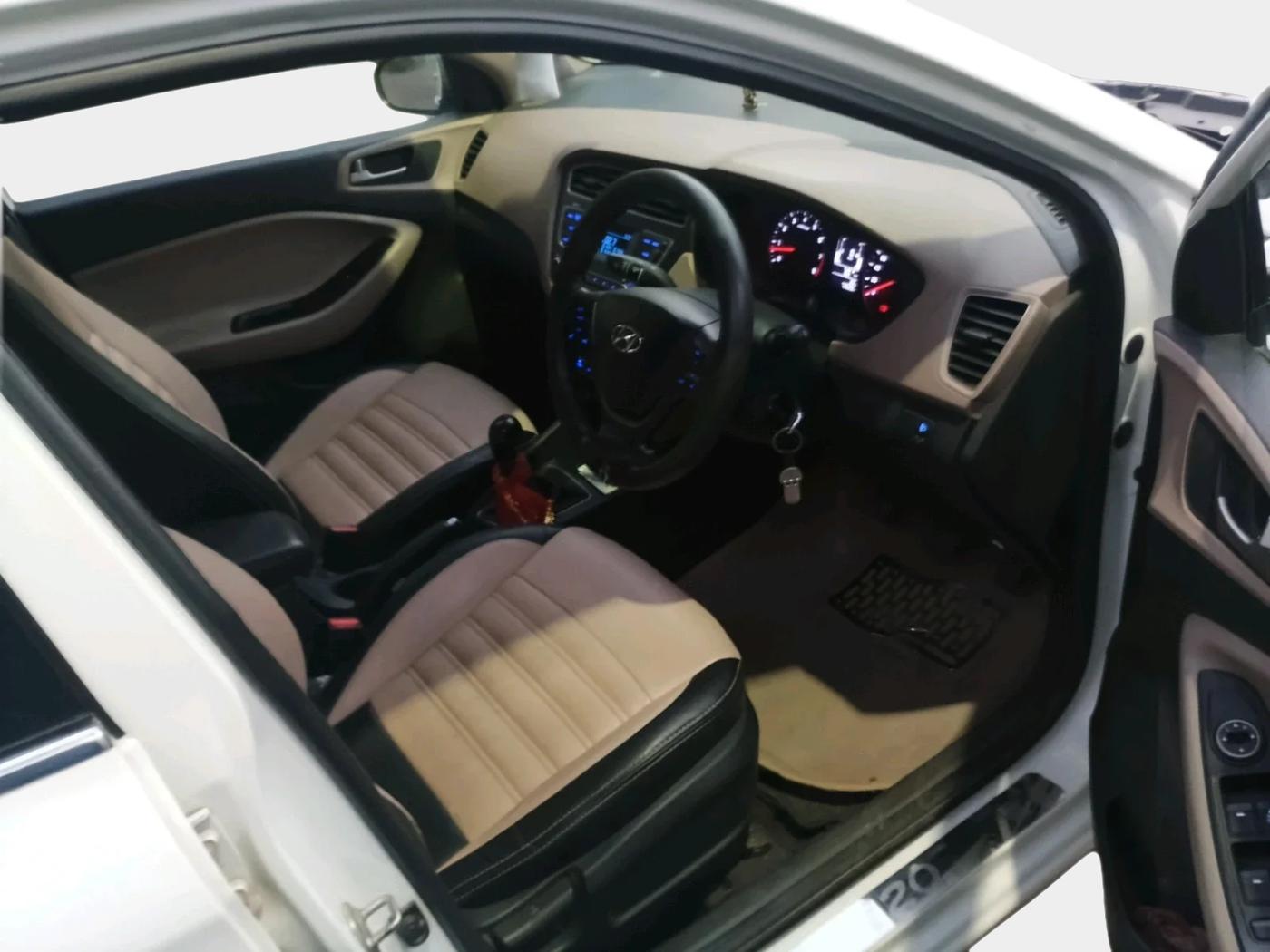 2019 Hyundai Elite i20 MAGNA PLUS 1.2, Petrol, Manual, 72,628 km, interior