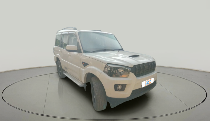 2017 Mahindra Scorpio S4 PLUS 1.99 INTELLI-HYBRID, Diesel, Manual, 46,642 km, exterior