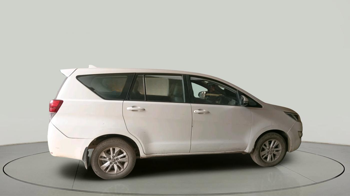 2018 Toyota Innova Crysta 2.4 G 7 STR, Diesel, Manual, 1,59,077 km, exterior