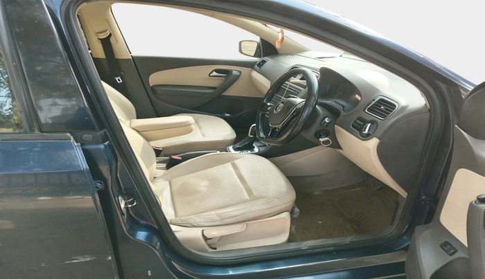 2015 Volkswagen Vento HIGHLINE PETROL AT, Petrol, Automatic, 78,589 km, interior