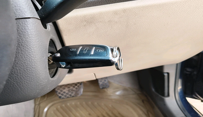 2015 Volkswagen Vento HIGHLINE PETROL AT, Petrol, Automatic, 78,589 km, interior