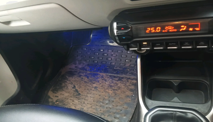 2017 Maruti IGNIS ALPHA 1.2, Petrol, Manual, 66,872 km, interior