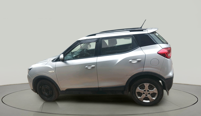 2019 Mahindra XUV300 W6 1.5 DIESEL, Diesel, Manual, 1,02,432 km, exterior