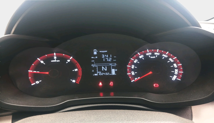 2019 Mahindra XUV300 W6 1.5 DIESEL, Diesel, Manual, 1,02,432 km, interior