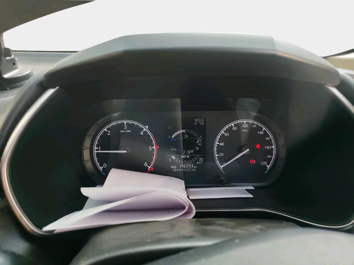 2019 Tata Harrier XT 2.0L KRYOTEC, Diesel, Manual, 1,46,093 km, interior