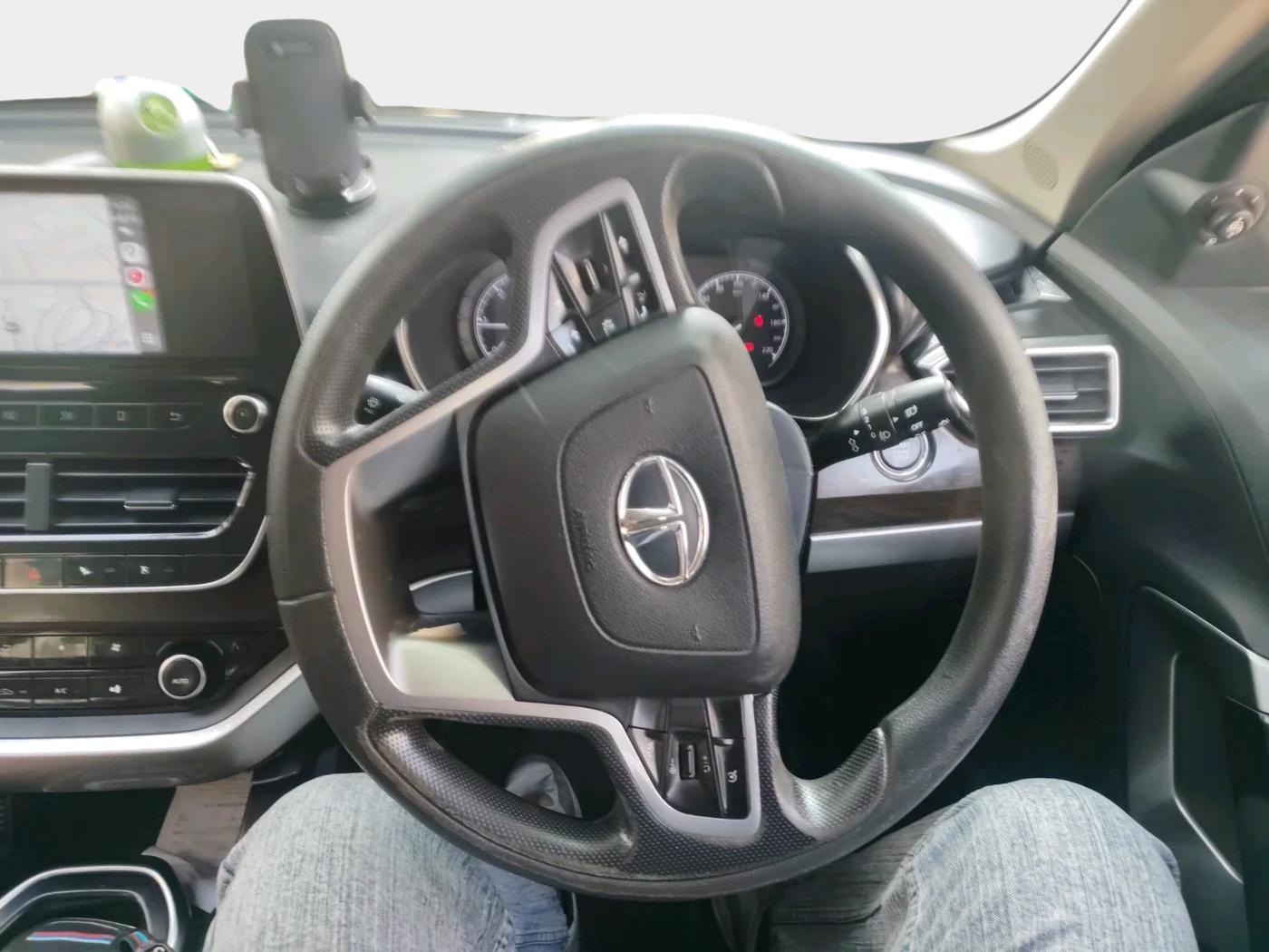 2019 Tata Harrier XT 2.0L KRYOTEC, Diesel, Manual, 1,46,093 km, interior
