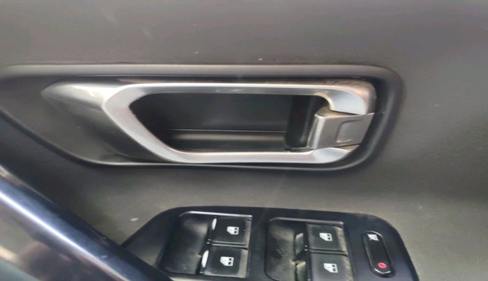 2019 Tata Harrier XT 2.0L KRYOTEC, Diesel, Manual, 1,46,093 km, interior