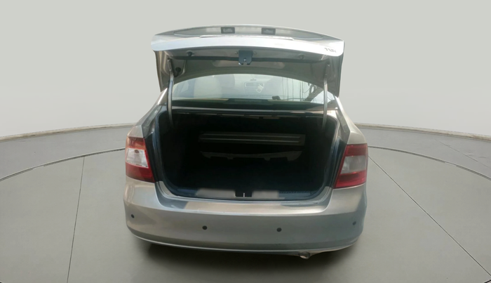 2013 Skoda Rapid PRESTIGE 1.6 TDI CR MT PLUS, Diesel, Manual, 2,28,972 km, exterior