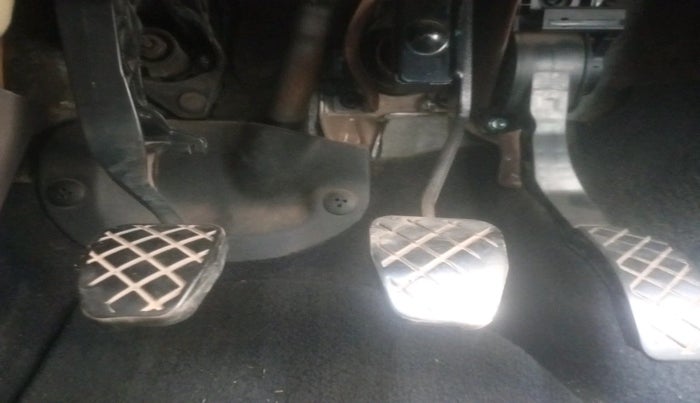 2013 Skoda Rapid PRESTIGE 1.6 TDI CR MT PLUS, Diesel, Manual, 2,28,972 km, interior