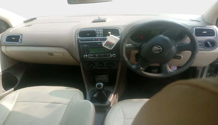 2013 Skoda Rapid PRESTIGE 1.6 TDI CR MT PLUS, Diesel, Manual, 2,28,972 km, interior