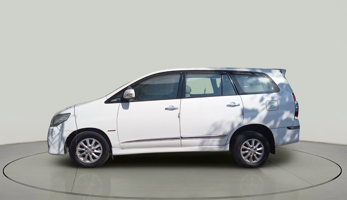 2014 Toyota Innova 2.5 VX 8 STR, Diesel, Manual, 1,60,560 km, exterior