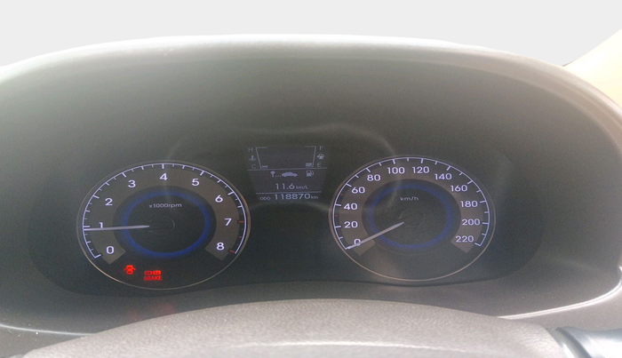 2013 Hyundai Verna FLUIDIC 1.6 VTVT SX, Petrol, Manual, 1,18,870 km, interior