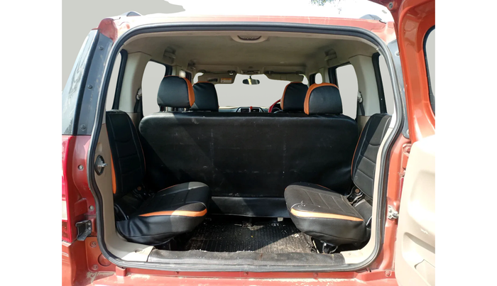 2016 Mahindra TUV300 T8, Diesel, Manual, 1,39,442 km, exterior