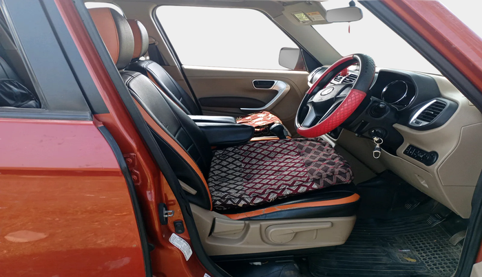 2016 Mahindra TUV300 T8, Diesel, Manual, 1,39,442 km, interior