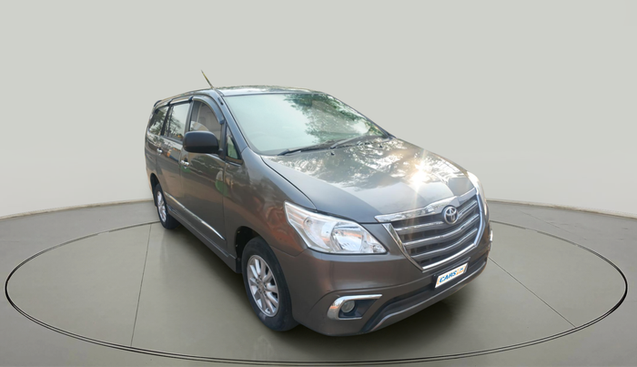 2014 Toyota Innova 2.5 VX 8 STR, Diesel, Manual, 89,423 km, exterior