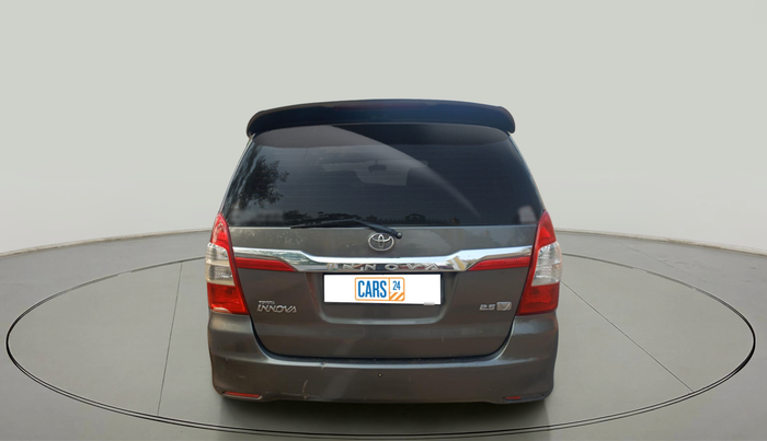 2014 Toyota Innova 2.5 VX 8 STR, Diesel, Manual, 89,423 km, exterior