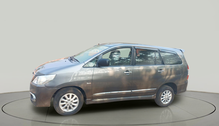 2014 Toyota Innova 2.5 VX 8 STR, Diesel, Manual, 89,423 km, exterior