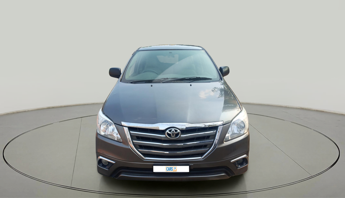 2014 Toyota Innova 2.5 VX 8 STR, Diesel, Manual, 89,423 km, exterior