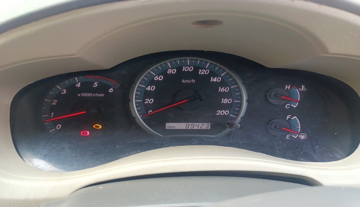 2014 Toyota Innova 2.5 VX 8 STR, Diesel, Manual, 89,423 km, interior