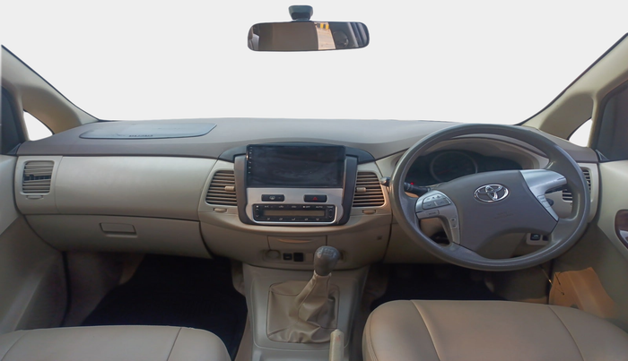 2014 Toyota Innova 2.5 VX 8 STR, Diesel, Manual, 89,423 km, interior