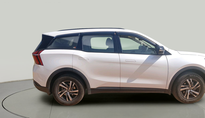 2022 Mahindra XUV700 AX 5 D MT 7 STR, Diesel, Manual, 18,968 km, exterior