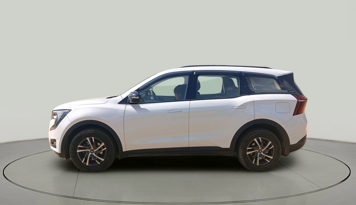 2022 Mahindra XUV700 AX 5 D MT 7 STR, Diesel, Manual, 18,968 km, exterior