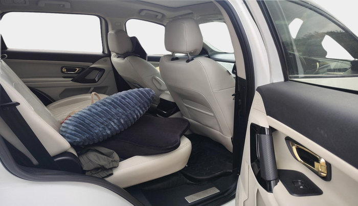 2022 Tata Safari XZ PLUS, Diesel, Manual, 80,573 km, interior