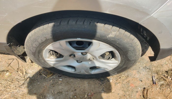 2014 Ford Ecosport TREND 1.5L DIESEL, Diesel, Manual, 99,870 km, tyre