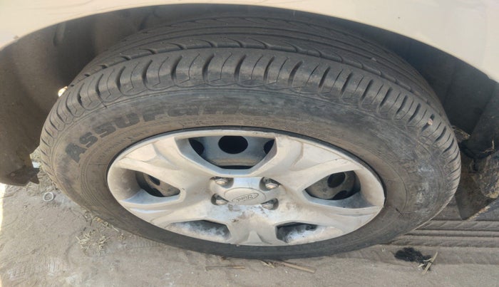 2014 Ford Ecosport TREND 1.5L DIESEL, Diesel, Manual, 99,870 km, tyre